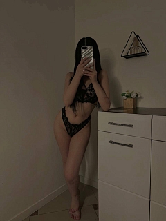 Девушка массажистка Василиса, салон Persona happy